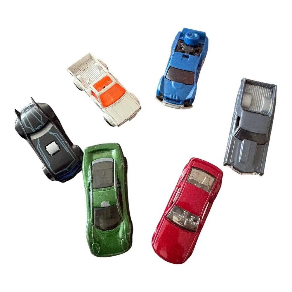 Hot Wheels Matchbox Toy Car Lot of 20 Trucks Cars Construction Tokyo Tundra Bus